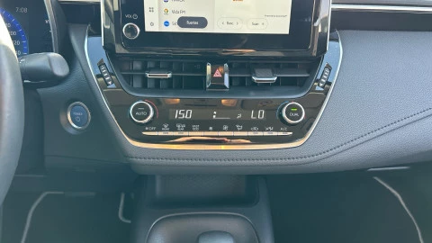 Toyota Corolla 1.8 125H STYLE E-CVT SEDAN