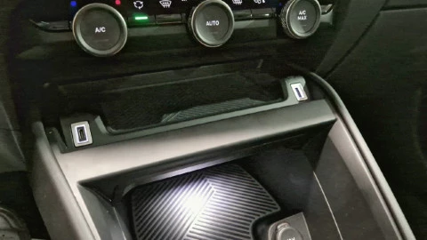 Citroën C4 PureTech 130 S&S EAT8 Shine