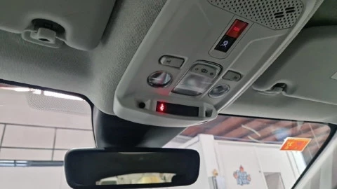 Citroën C4 PureTech 130 S&S EAT8 Shine