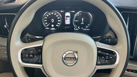 Volvo XC60 2.0 T6 AWD Recharge Inscription Auto