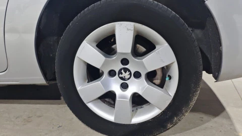 Peugeot 5008 Style 1.6 BlueHDi 120 FAP