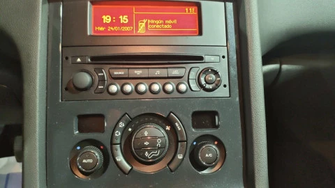 Peugeot 5008 Style 1.6 BlueHDi 120 FAP