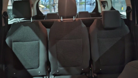 Peugeot 5008 Style 1.6 BlueHDi 120 FAP