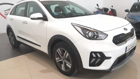 Kia Niro 1.6 GDi HEV 104kW (141CV) Drive