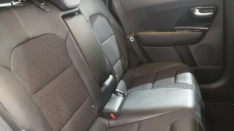 Kia Niro 1.6 GDi HEV 104kW (141CV) Drive