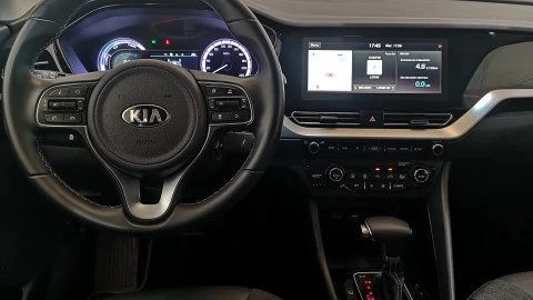 Kia Niro 1.6 GDi HEV 104kW (141CV) Drive