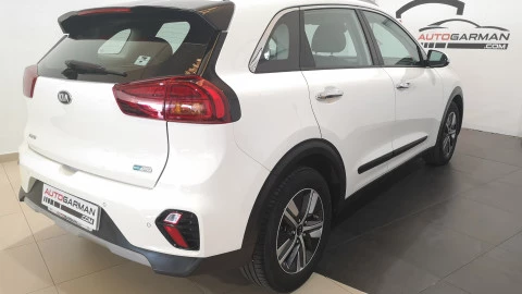 Kia Niro 1.6 GDi HEV 104kW (141CV) Drive
