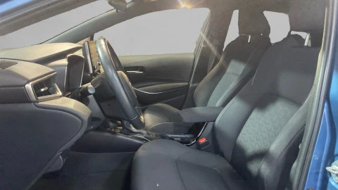 Toyota Corolla 1.8 125H BUSINESS PLUS E-CVT