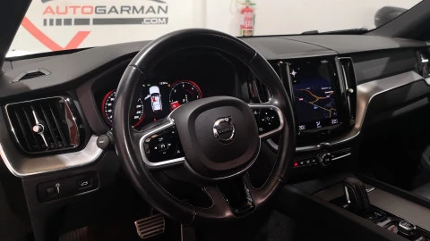 Volvo XC60 2.0 B4 G R-Design Auto