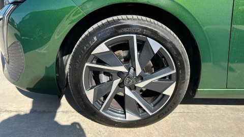 Peugeot 308 5P Allure Gasolina 130 S&S MAN