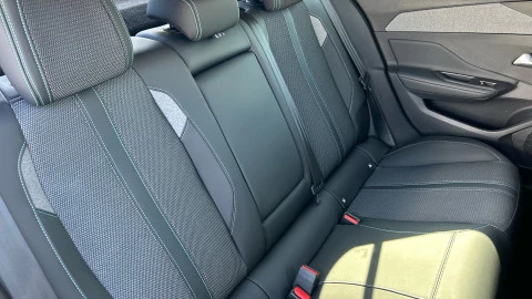 Peugeot 308 5P Allure Gasolina 130 S&S MAN