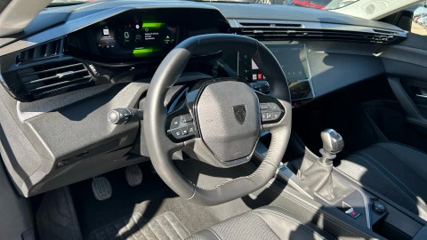 Peugeot 308 5P Allure Gasolina 130 S&S MAN