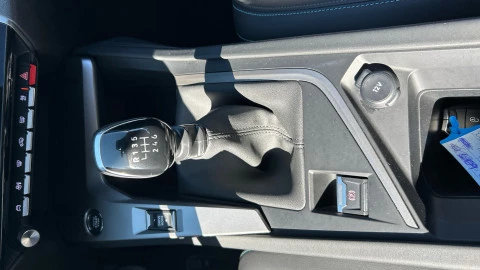 Peugeot 308 5P Allure Gasolina 130 S&S MAN