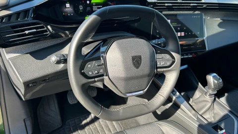 Peugeot 308 5P Allure Gasolina 130 S&S MAN