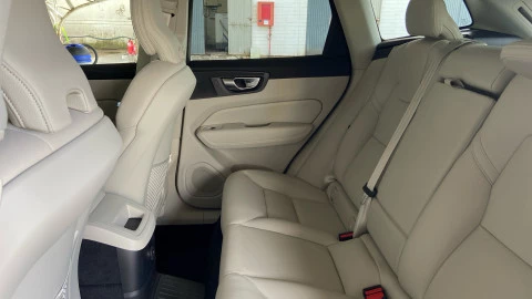 Volvo XC60 2.0 T6 AWD Recharge Plus Dark Auto