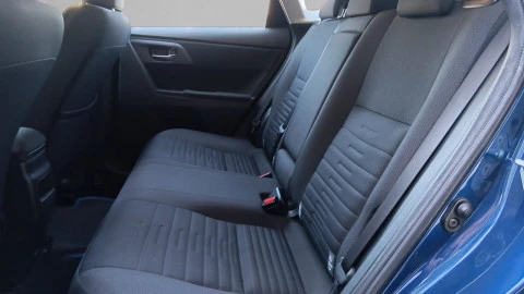 Toyota Auris 1.8 140H Hybrid Active