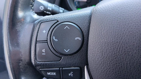 Toyota Auris 1.8 140H Hybrid Active