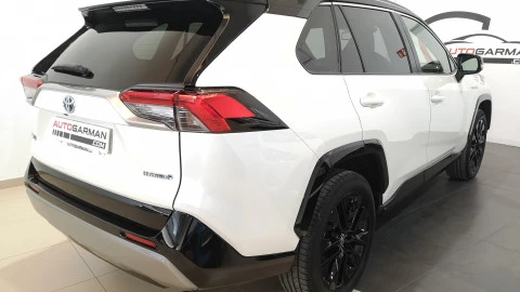 Toyota Rav4 2.5l 220H Feel!