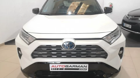 Toyota Rav4 2.5l 220H Feel!