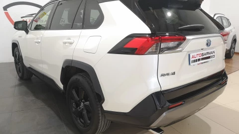 Toyota Rav4 2.5l 220H Feel!