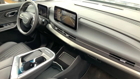 Maxus Mifa 9 90 kWh Luxury