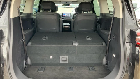 Maxus Mifa 9 90 kWh Luxury