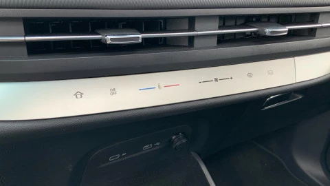 Maxus Mifa 9 90 kWh Luxury