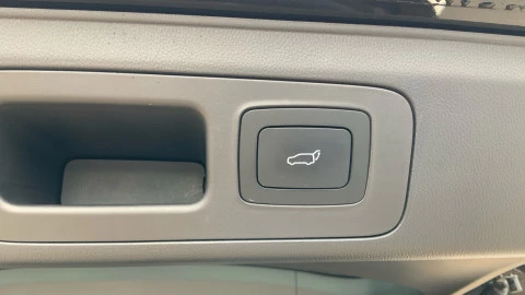 Maxus Mifa 9 90 kWh Luxury