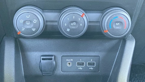 Renault Clio Business SCe 49 kW (67CV)