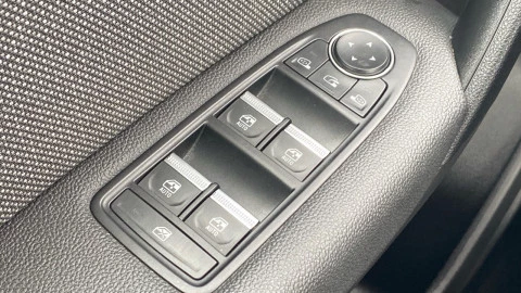 Renault Captur techno Eco-G 100cv (74 kW)