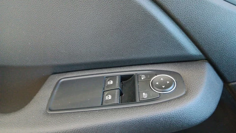 Renault Clio Intens Blue dCi 74kW (100CV)