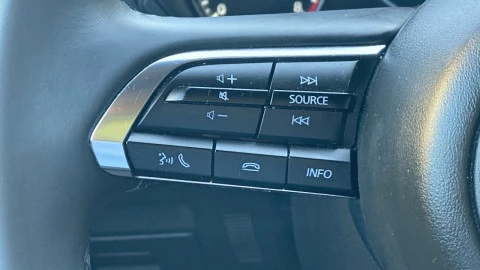 Mazda3 2.5L E-SKY G MHEV 103kW Prime-line