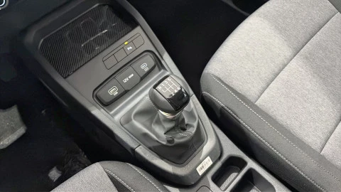 Kia Stonic  1.0 T-GDi Concept 100