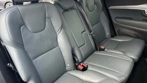 Volvo XC90 2.0 T8 AWD R-Design Auto