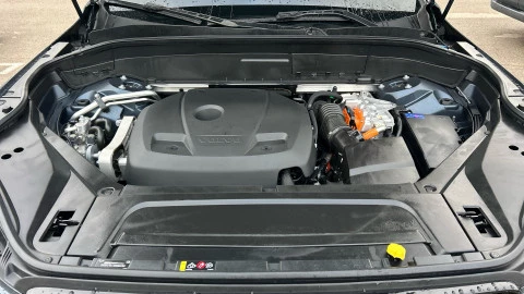 Volvo XC90 2.0 T8 AWD R-Design Auto