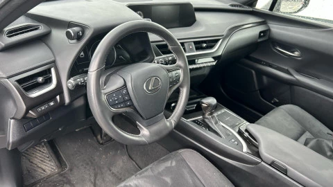 Lexus UX 2.0 250h Business
