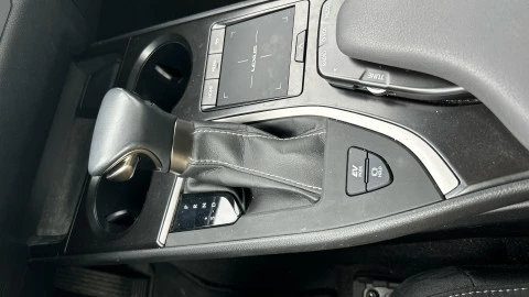 Lexus UX 2.0 250h Business