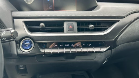 Lexus UX 2.0 250h Business