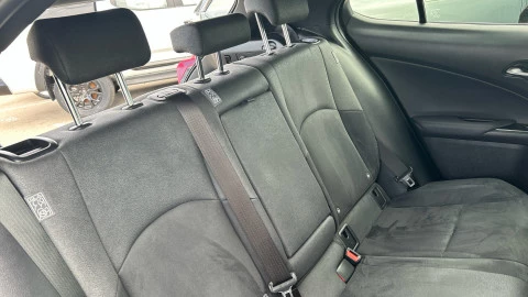 Lexus UX 2.0 250h Business