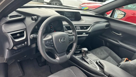 Lexus UX 2.0 250h Business