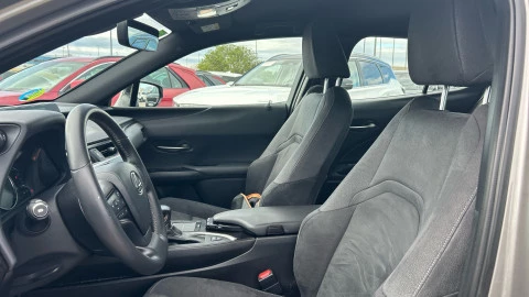 Lexus UX 2.0 250h Business