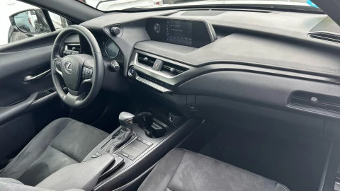 Lexus UX 2.0 250h Business