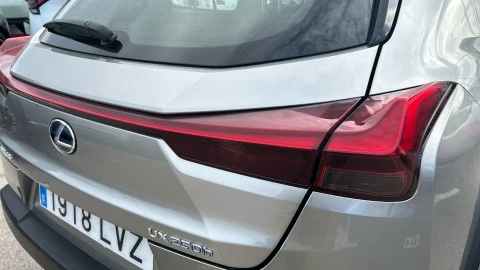 Lexus UX 2.0 250h Business