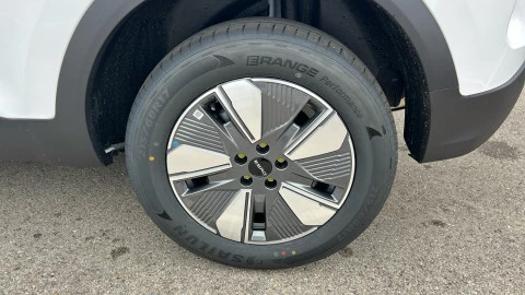 EBRO S400 1.5 DHE HEV Excellence CVT