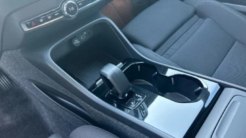 Volvo XC40 Recharge Eléctrico Core Auto