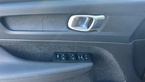 Volvo XC40 Recharge Eléctrico Core Auto