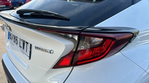 Toyota C-HR 2.0 180H Advance