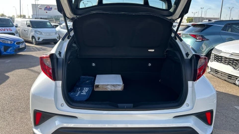 Toyota C-HR 2.0 180H Advance