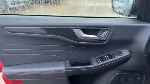 Ford Kuga ST-Line 2.5 Duratec FHEV 140kW Auto