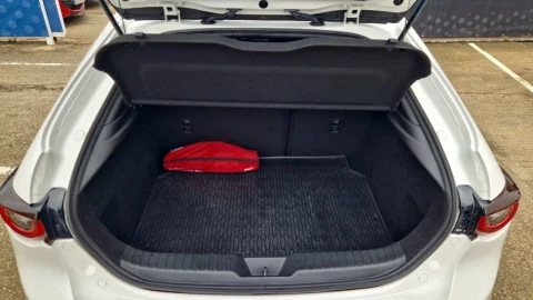 Mazda3 2.5L E-SKY G MHEV 103kW 6AT Homura